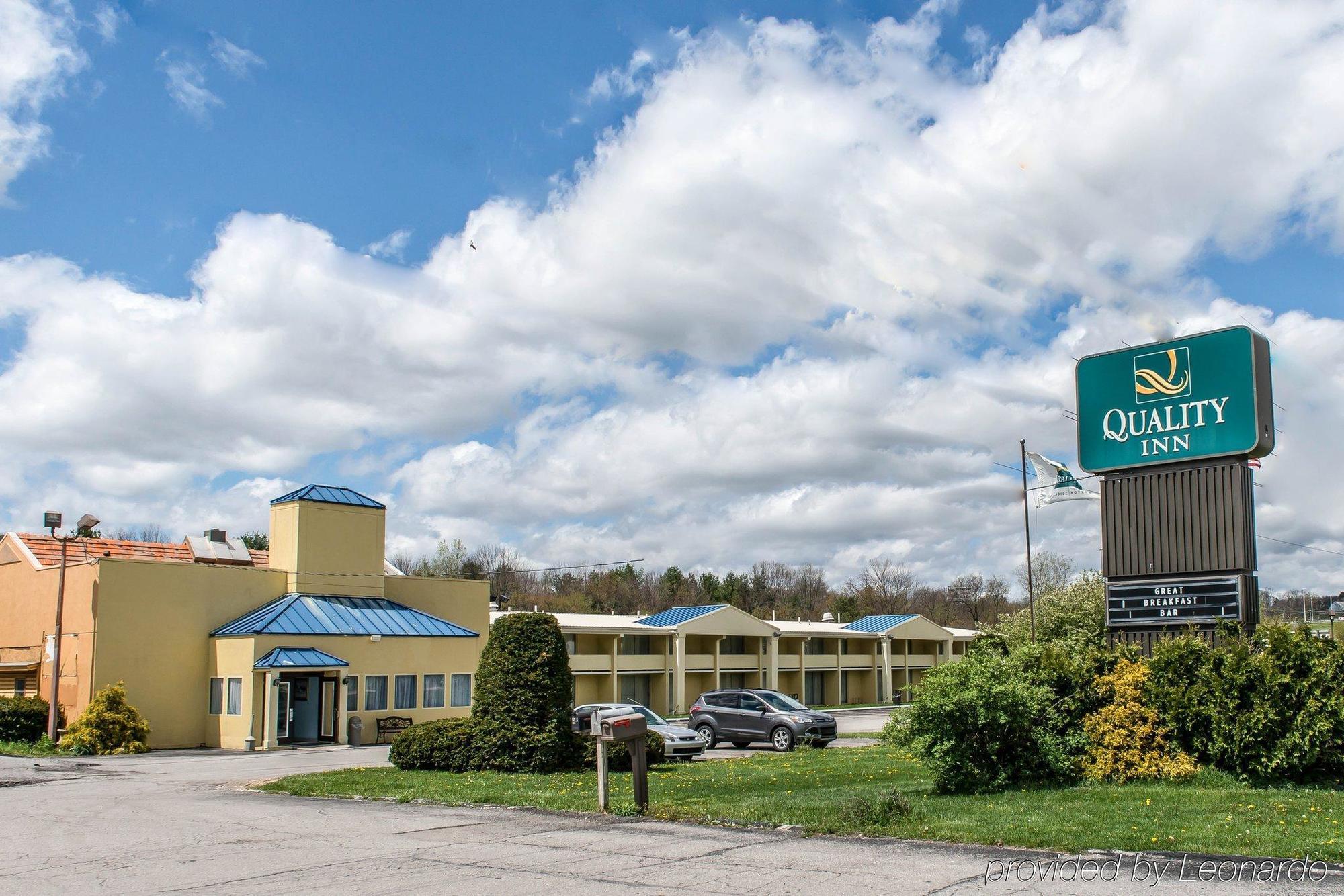 Rodeway Inn Brookville Exterior photo